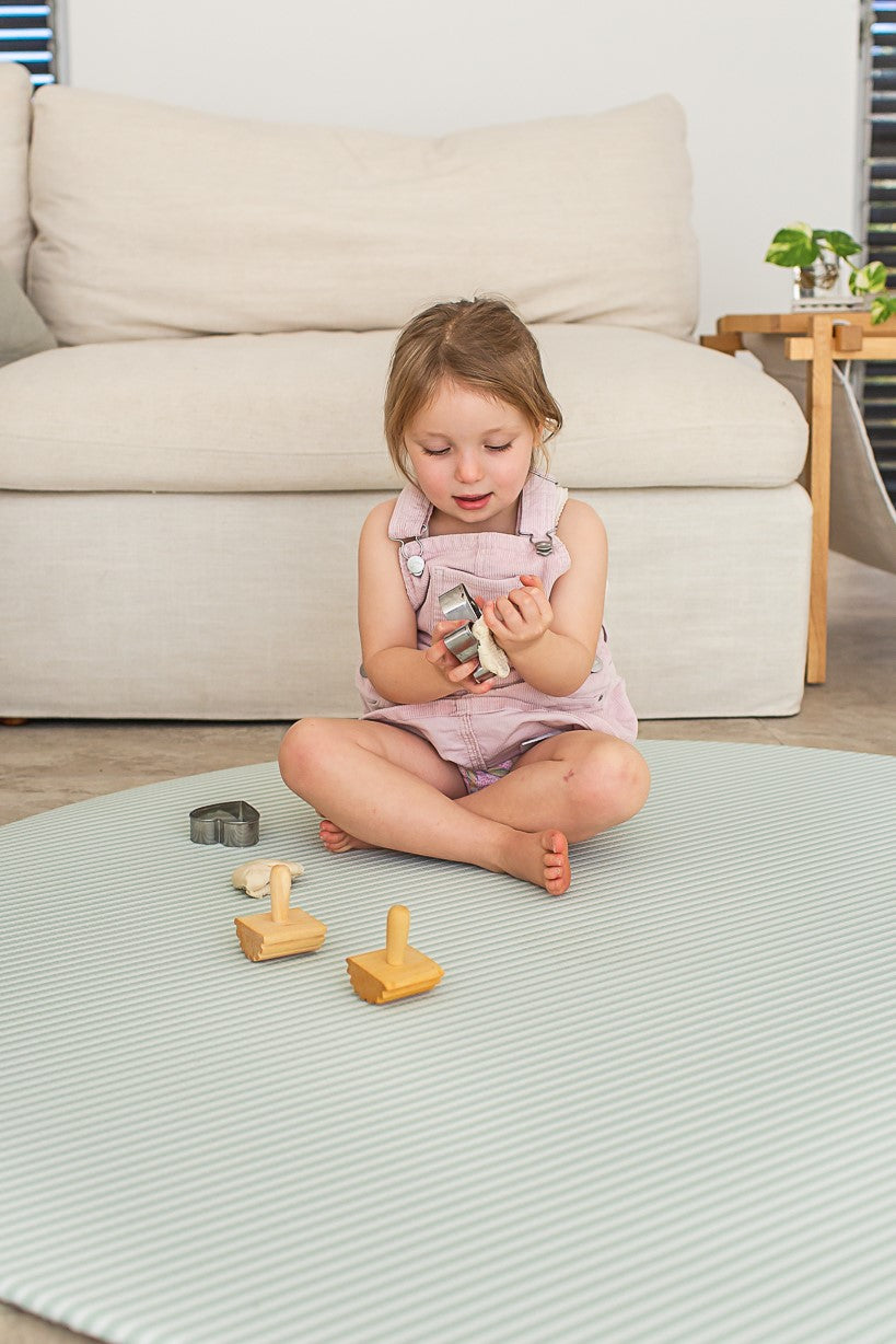 ROUND: Grey Petal / Mint Green Stripes Play Mat