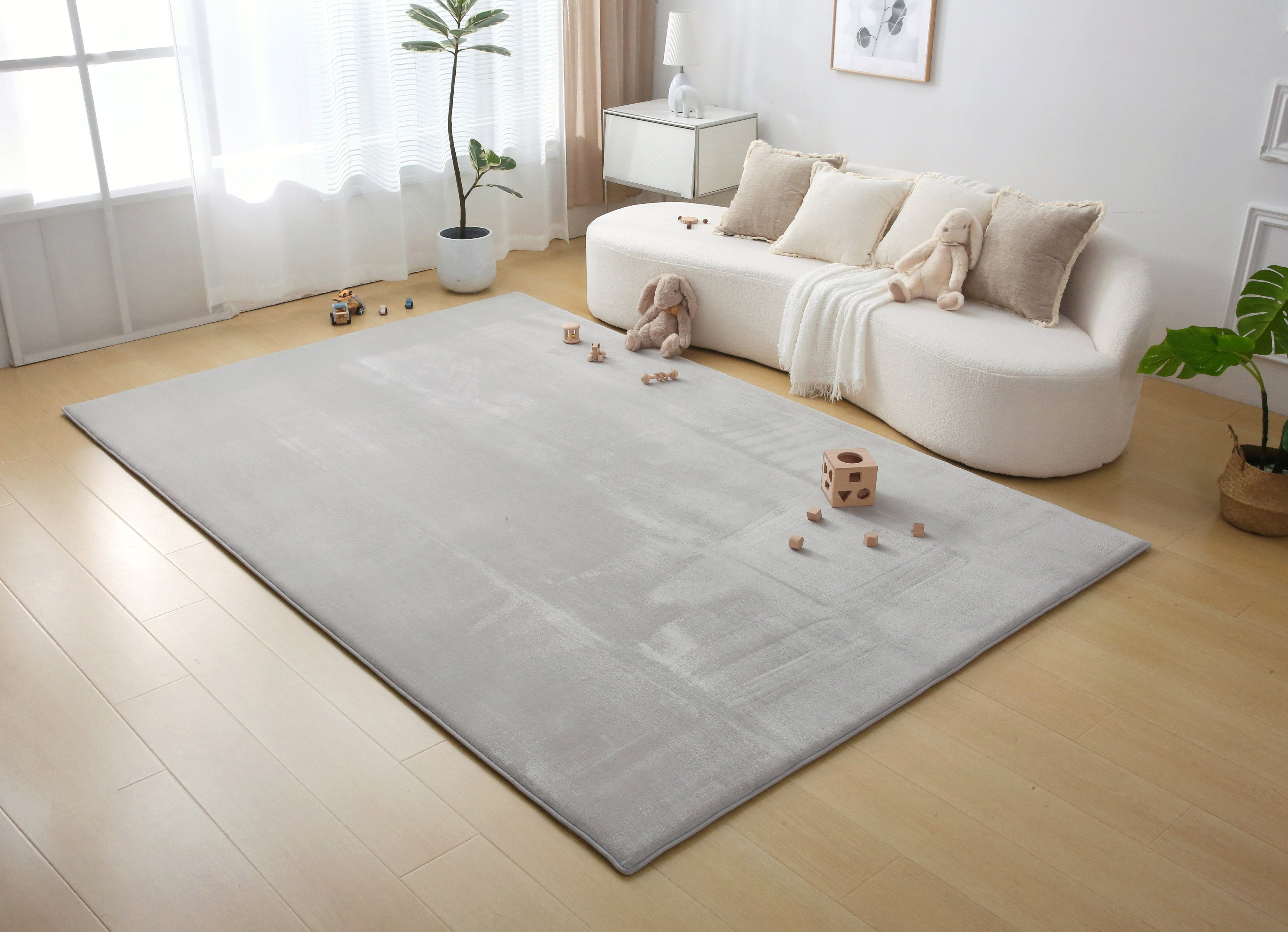 Plush Play Mat – Grey