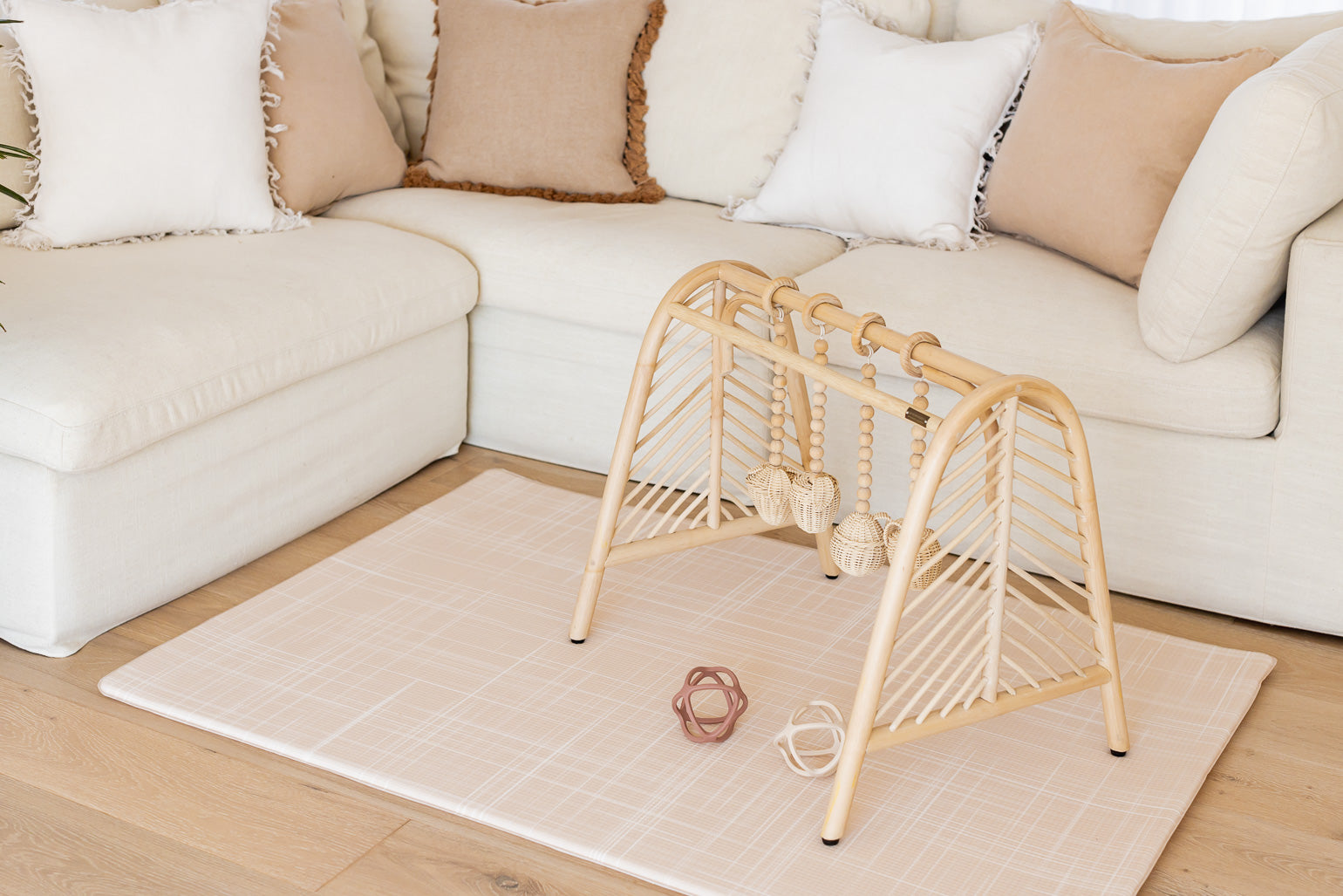 SMALL: Latte Terrazzo / Latte Linen Play Mat