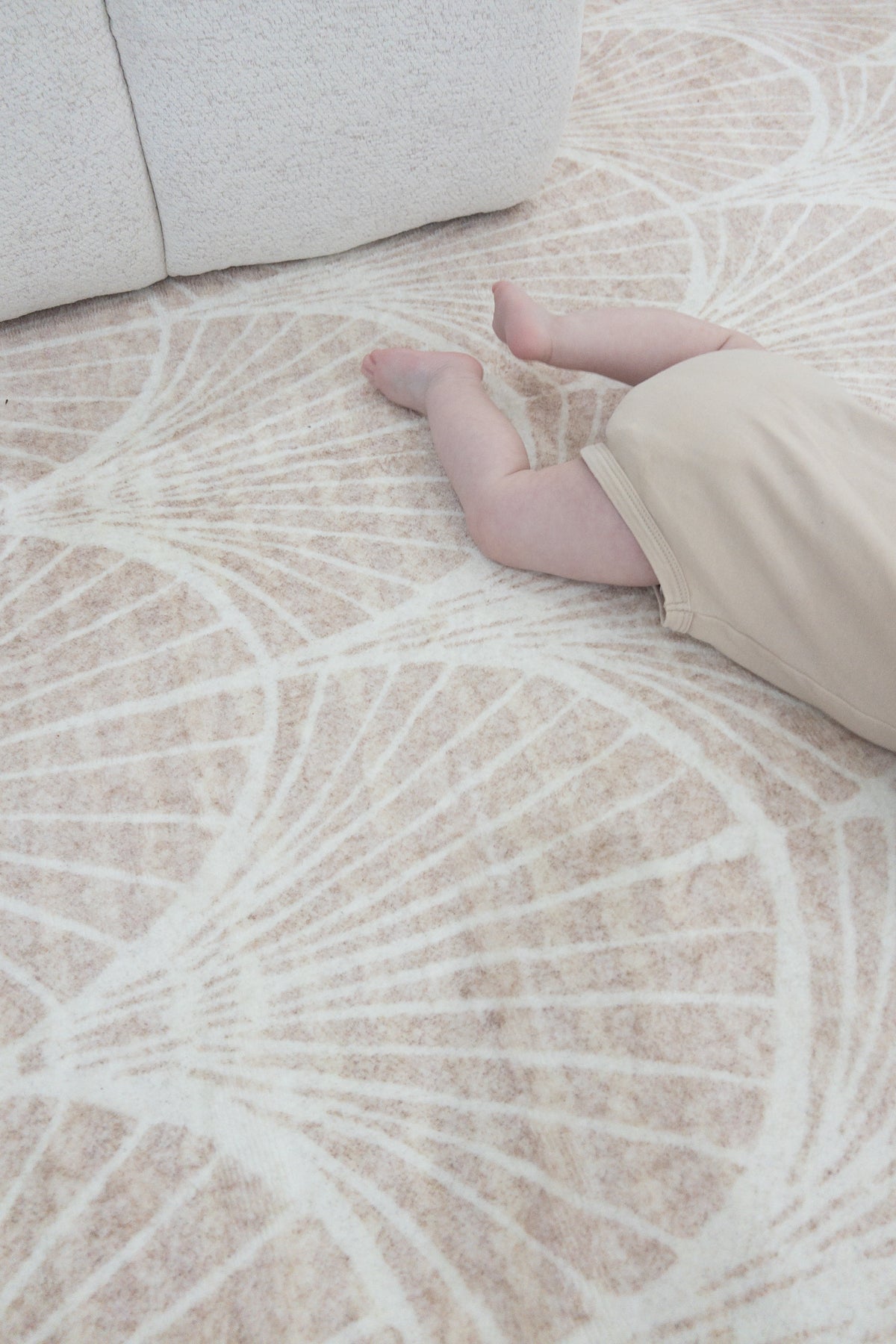Plush Play Mat - Shell - Latte