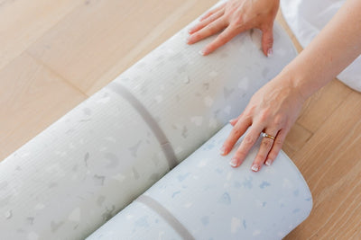 ROUND: Beau Blue Terrazzo / Misty Grey Terrazzo Play Mat
