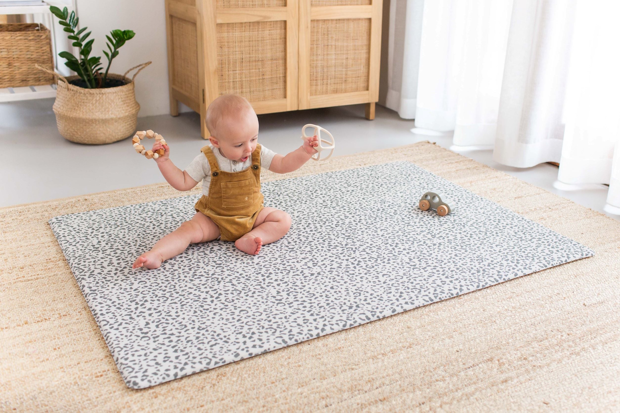 SMALL: Leopard / Neutral Scallops Play Mat