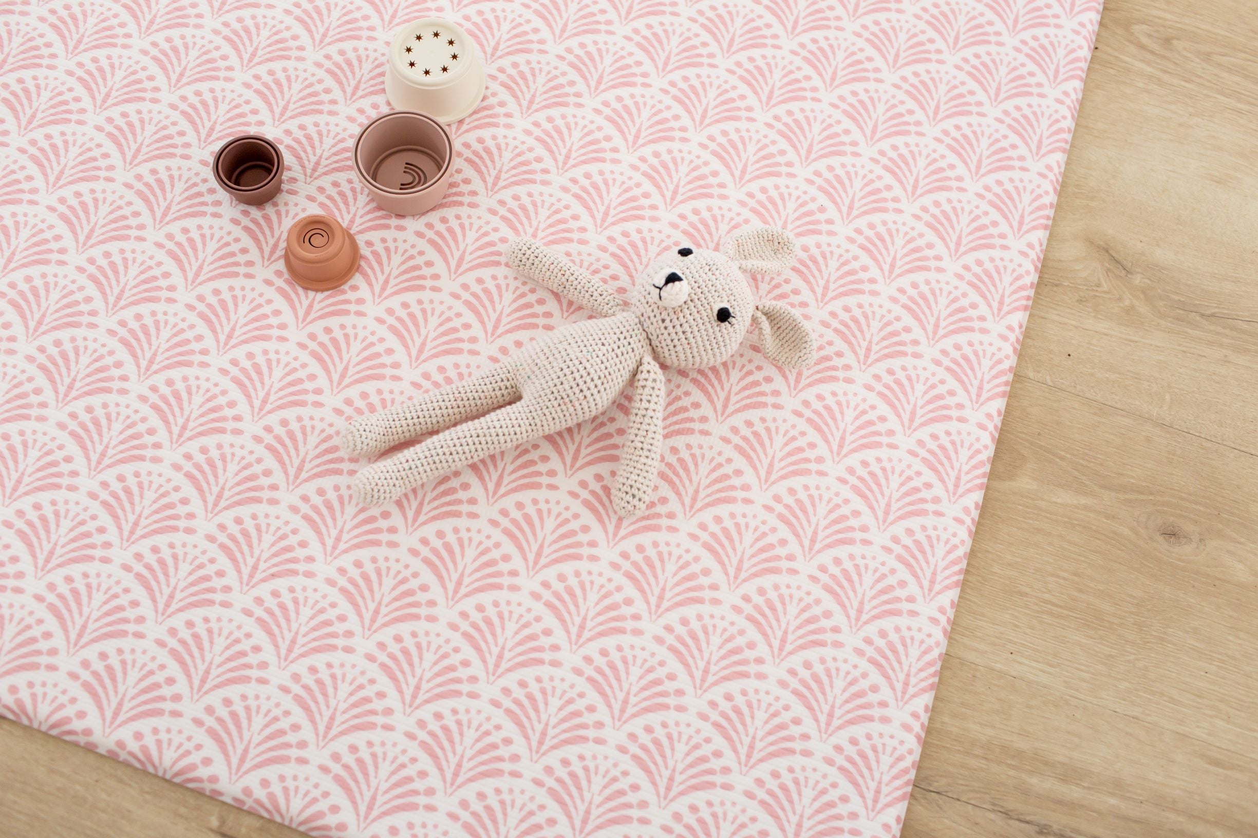 SMALL: Pink Scallops / Neutral Palm Leaf Play Mat