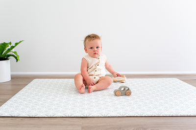 SMALL: Sage Scallops / Petal Play Mat