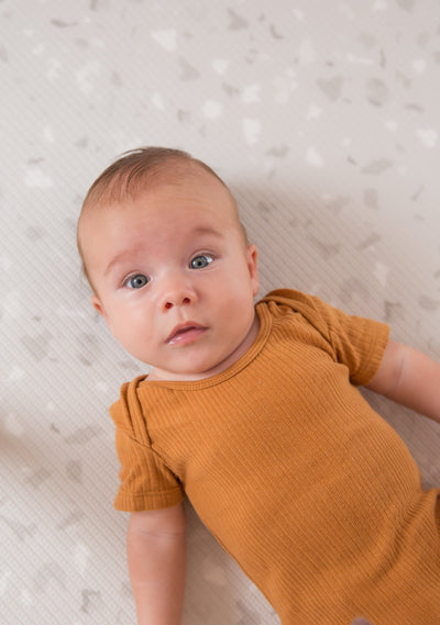 ROUND: Misty Grey Linen / Misty Grey Terrazzo Play Mat