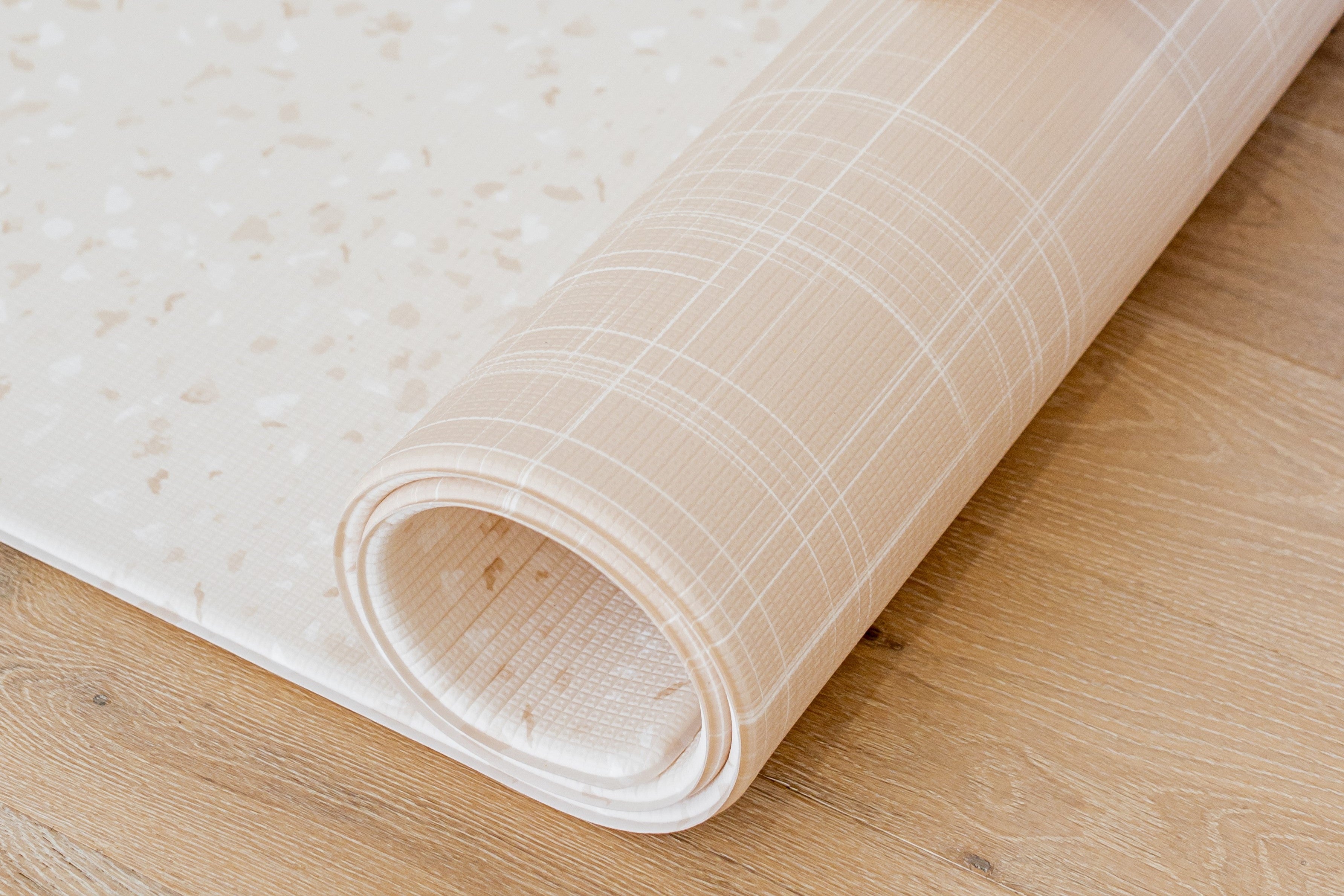 SMALL: Latte Terrazzo / Latte Linen Play Mat